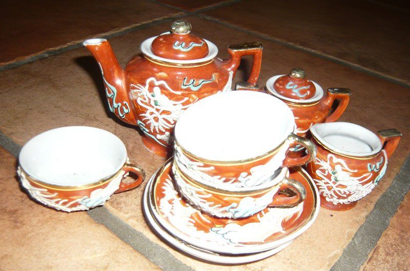 Set di piatti: Chinesischer Tee-Set – Usato da Ruggell venduto da Btt