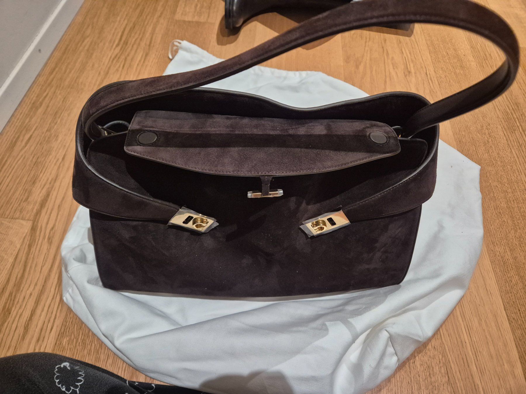 Salvatore Ferragamo Taschen für Damen: Ferragamo Hug bag – Gebraucht aus Glattpark(Opfikon) von gog_ynp9 3