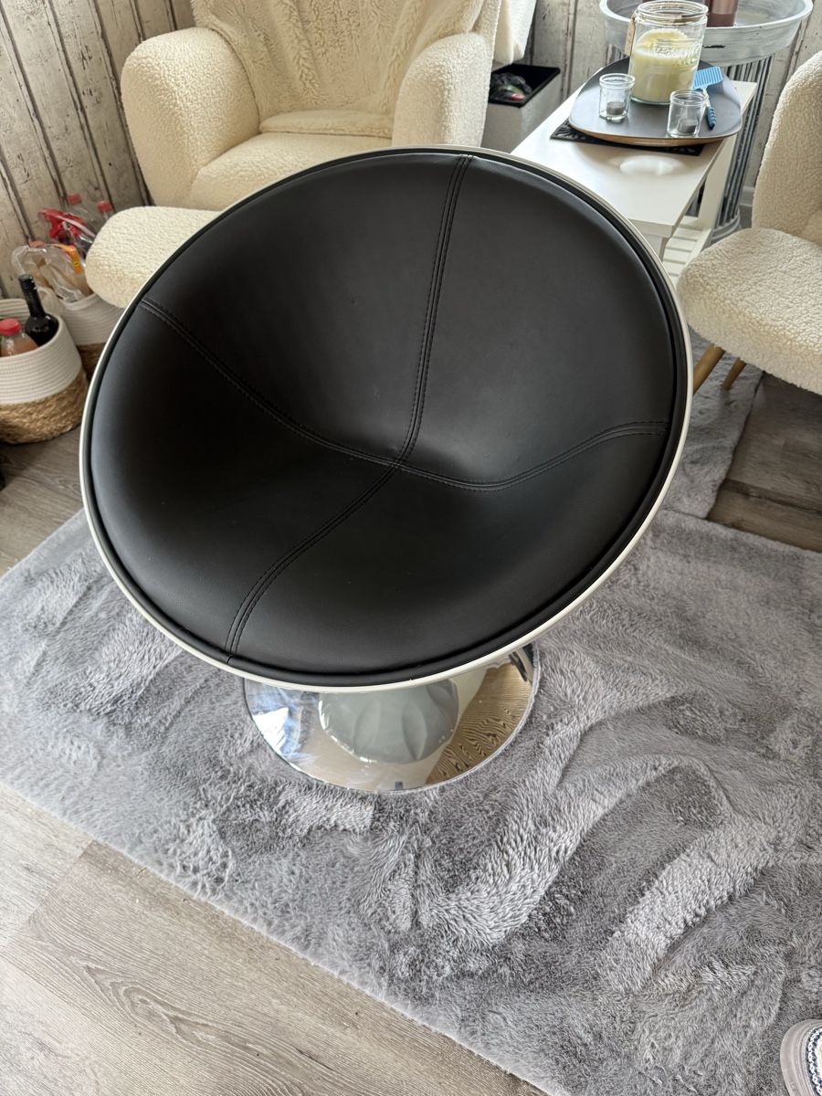 Poltrone: Stylischer Drehsessel, Ei-Form Design, Top Zustand! – Usato da Roggenburg venduto da rob_6kvn 1
