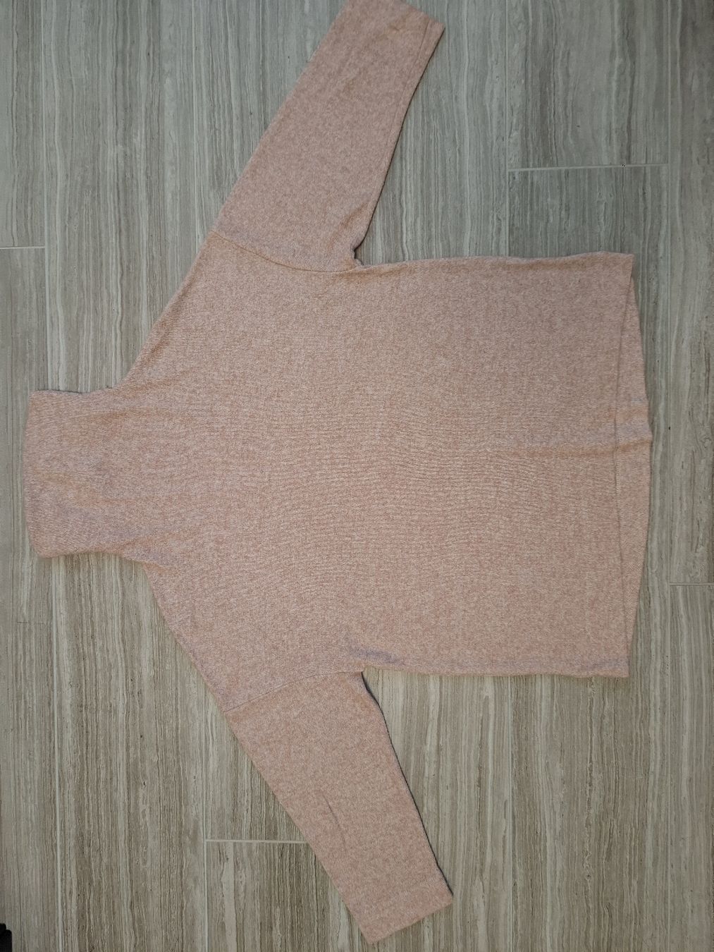 Stradivarius Pullover & Sweatshirts: pull rose taille S – Gebraucht aus Ecublens FR von ame_y8tq