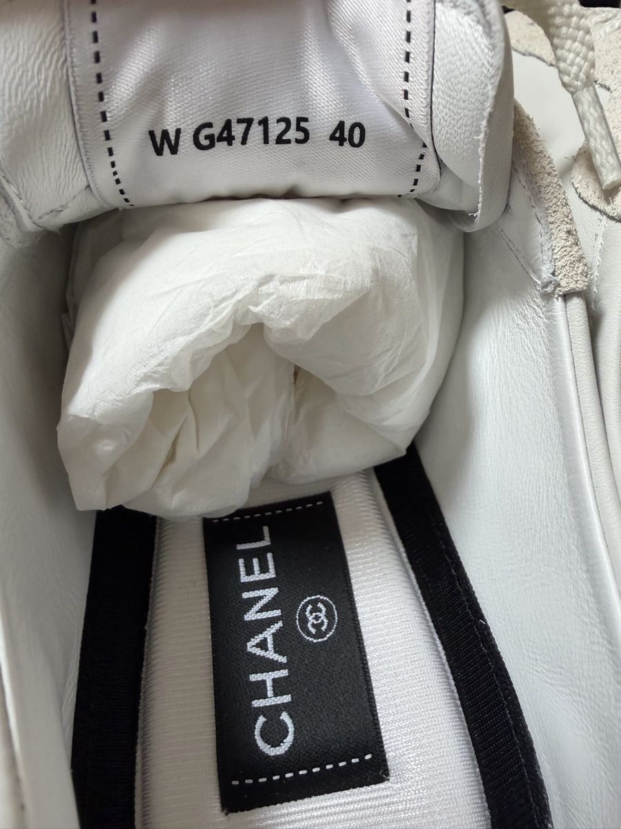 Chanel Scarpe da donna: Chanel White Trainers – Nuovo (secondo la descrizione) da Martigny venduto da Fashion_Mania 1