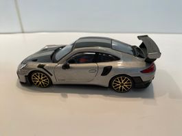 Porsche 911 GT2 RS Bburago Fire 1-43 121