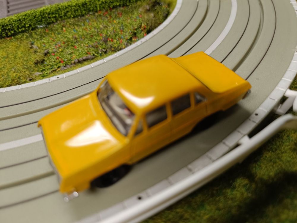 Voiture De Circuit Faller AMS Opel Kapitan Rouge – Échelle HO (1:87) – Occasion Bon état