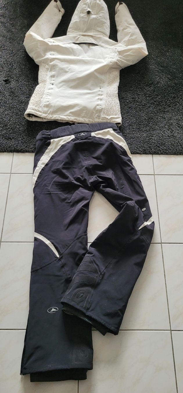 Completi & Tailleur: Outlyne Damen Skianzug – Usato da Linthal venduto da Mhexli 2