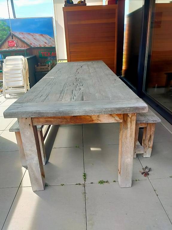 Set di tavolo e panche: Massiv Holz - einmalig - jetzt als Schnäppchen! – Usato da Kirchleerau venduto da mam_vb2m 3