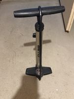 Fahrradpumpe Beto mit Druckmesser guter Zustand