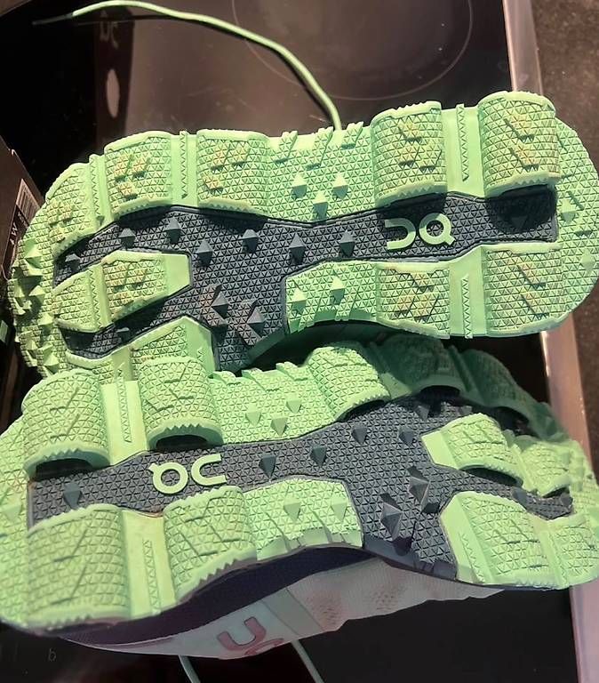 Damenschuhe: Chaussures « ON » – Gebraucht aus Grandvaux von taniapittet 1