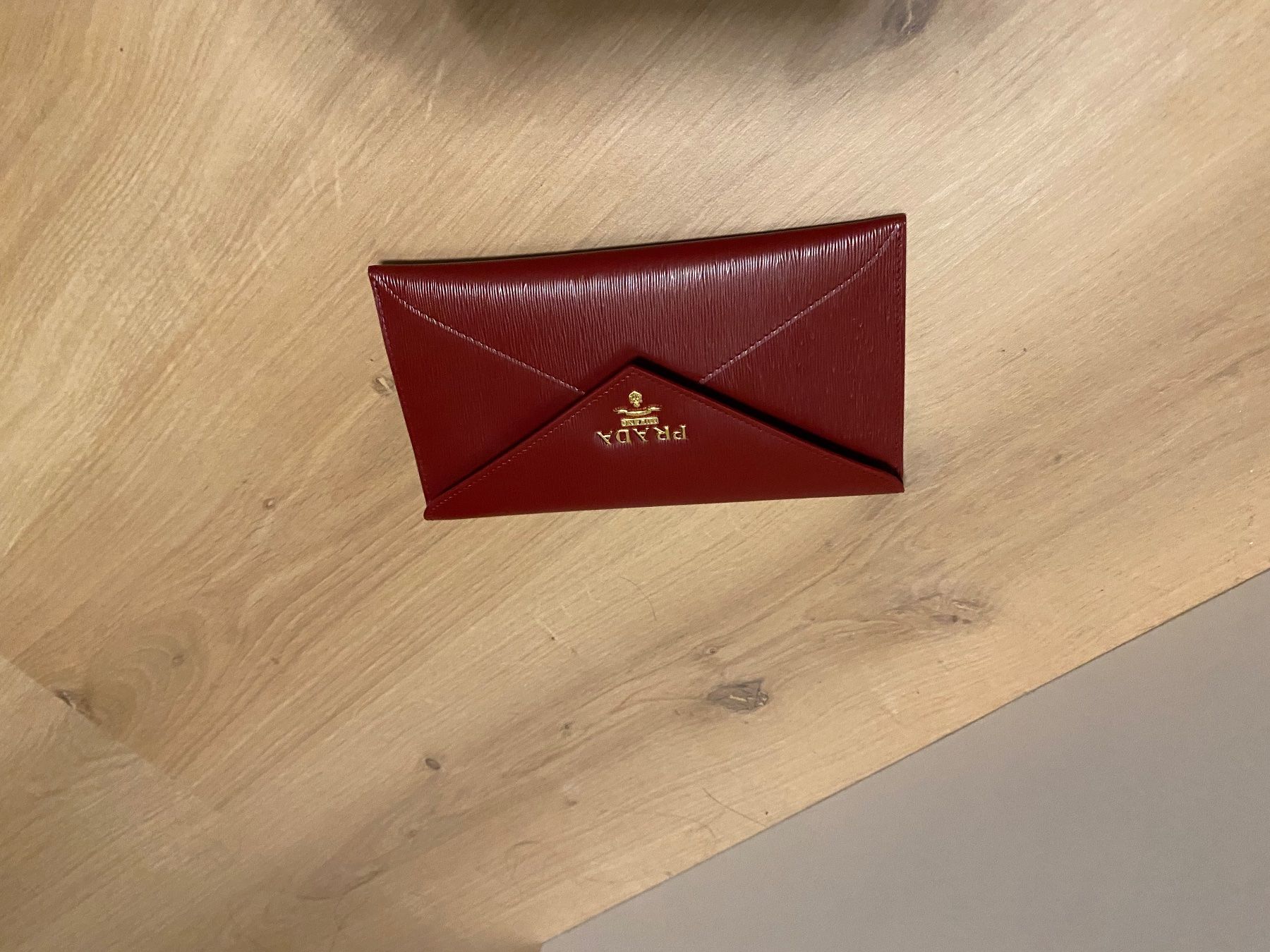 Prada Portamonete: Portefeuille Prada – Nuovo e nell'imballaggio originale da Sion venduto da lam_hnb8