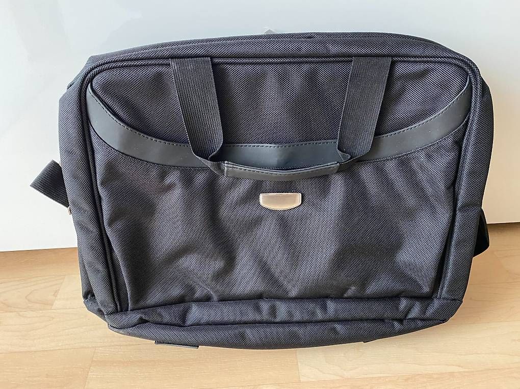 Taschen: Laptoptasche, Notebook Tasche, schwarz – Gebraucht aus Zürich von nad_7gzh