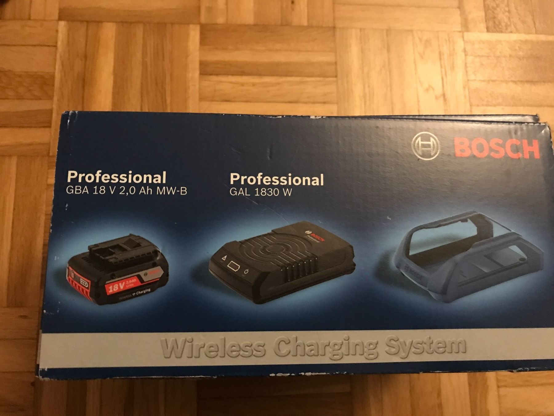 Bosch Tutti gli attrezzi: Bosch Professional Akku +Ladegerät Wireless Charging System – Nuovo e nell'imballaggio originale da Mauensee venduto da Mroelli