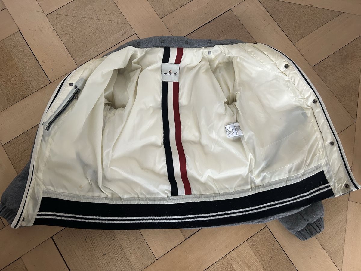 Moncler Giacche: Moncler Grey Puffer Jacket Men - Graue Daunenjacke – Nuovo (secondo la descrizione) da Zollikon venduto da la.rusca 3