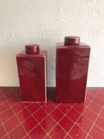 Rote Deckelvase klein