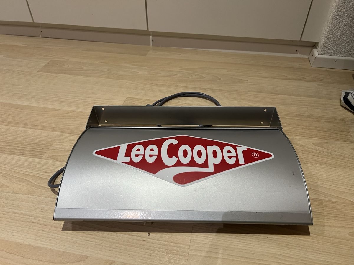 Lampade: Leuchtreklame Lee Cooper – Usato da Winkel venduto da Smilla82 2