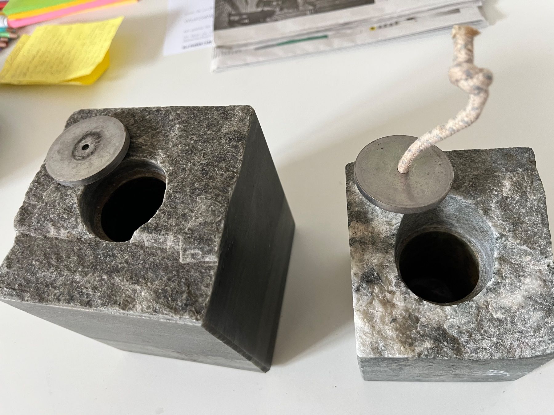 Portacandele: 2 Kerzenhalter aus Stein/Granit – Nuovo (secondo la descrizione) da Bern venduto da The_One_Salesman 3