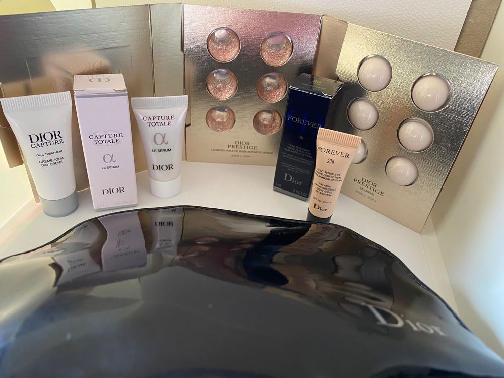 Dior Custodie per cosmetici: Set Christian Dior avec trousse – Nuovo (secondo la descrizione) da Bouveret venduto da wes_7zll 1