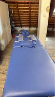 Massageliege blau verstellbar neue nie gebraucht mit Zubehör