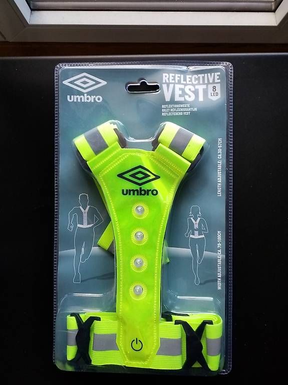 Guinzagli & Collari: Umbro Jogging Leuchtveste OVP – Usato da Bern venduto da Bluepop