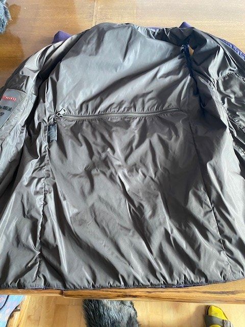 Prada Giacche: PRADA Jacke – Usato da Küssnacht venduto da Flowerlady 7