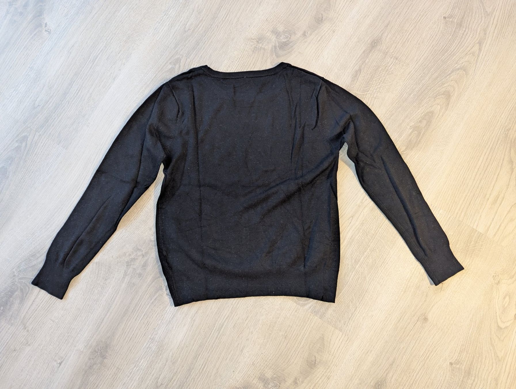 Pullover & Sweatshirts: Feinstrick Pullover schwarz, mit Glitzersteinchen, Gr. 36 – Gebraucht aus Goldingen von YouAreMySunshine 2