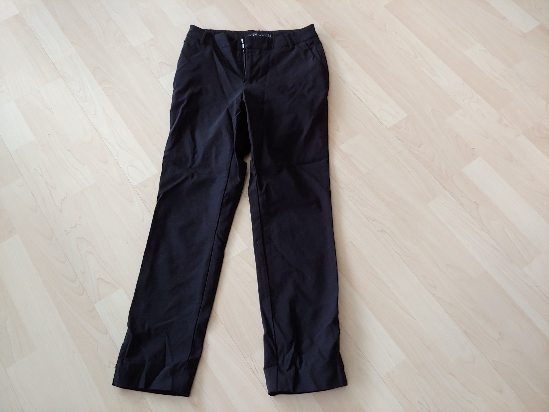Pantaloni: Hose Amisu, 34, 77 % Viscose, tiefschwar – Usato da Suhr venduto da andreas_2008
