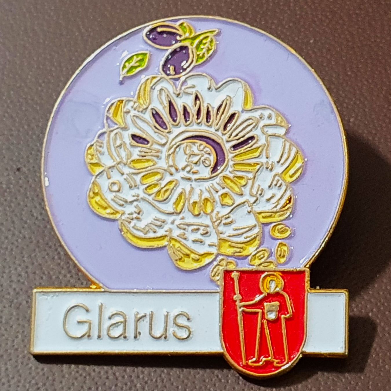 Placchette & Badge: R474 - Pin Brot Kuchen Torte Glarus – Usato da Reinach BL venduto da Boston-Verkauf