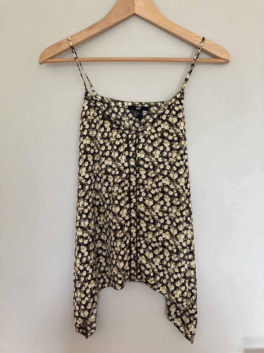 H&M Tops: H&M geblümtes Top, Gr. 36 – Gebraucht aus Schlieren von cotopaxi06