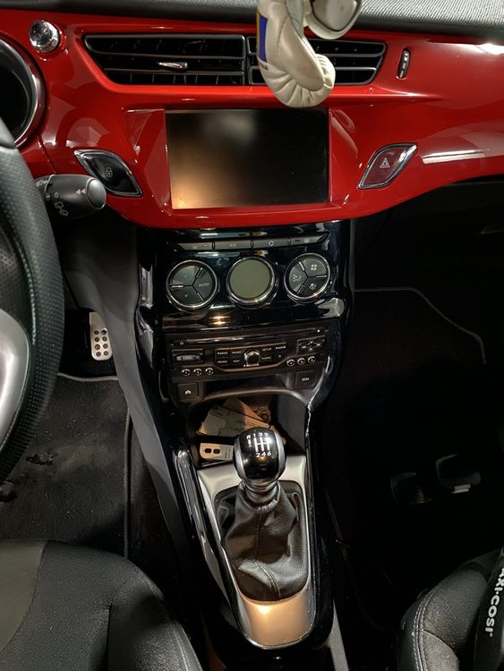 Citroën Automobili: Citroen DS3 1.6i weiss/rot, Top Zustand! – Usato da Itingen venduto da Monschi5 8