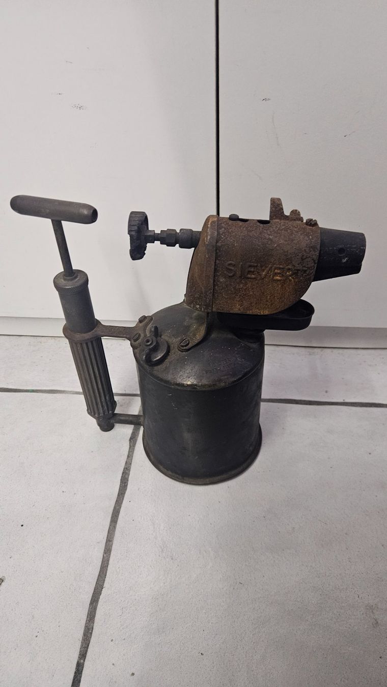 Alle Werkzeuge: Attrezzo / utensile d'epoca Sievert – Gebraucht aus Melano von H-Sara