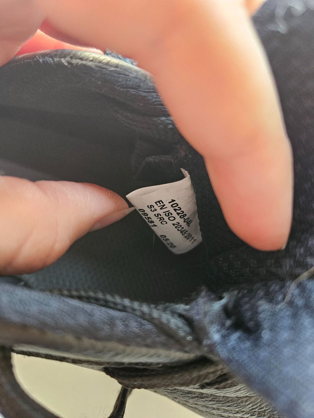 Scarpe da uomo: Sixton- Arbeitsschuhe schwarz Gr.40 – Usato da Schaffhausen venduto da sabrina915 5