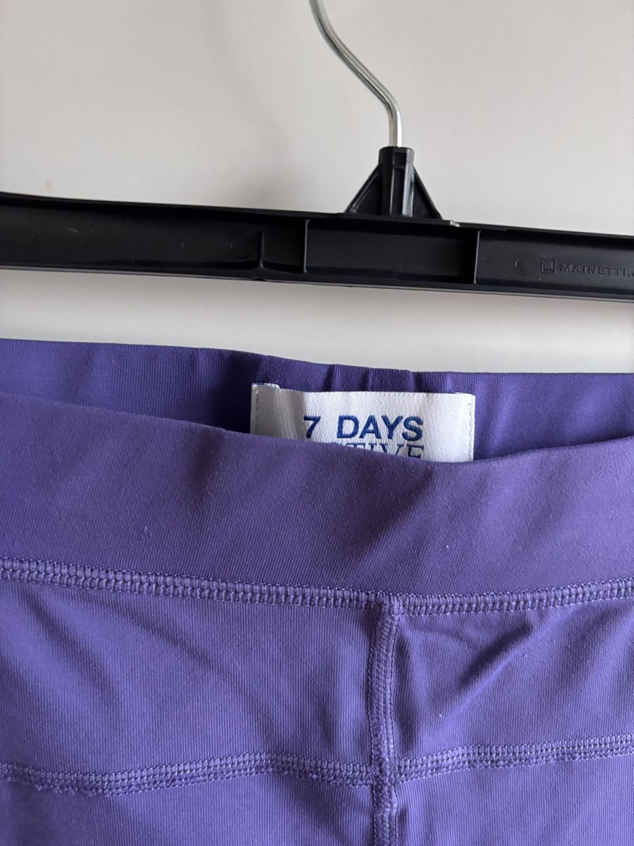 Pantaloni: Biker short + cropped t shirt - 7 days active – Usato da Zürich venduto da Hanna-Hadorn 3