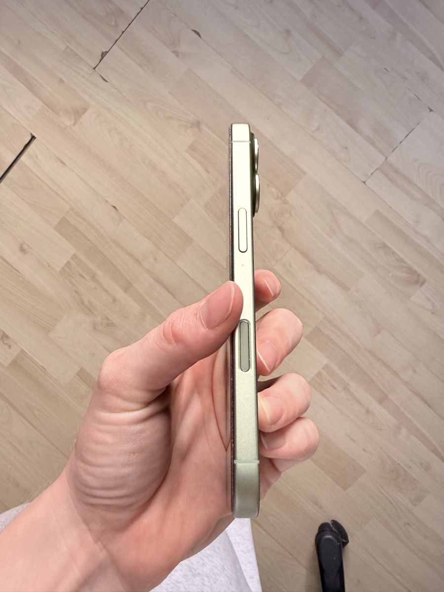 Apple Telefoni cellulari / Smartphones: iphone 17 sage green  – Nuovo (secondo la descrizione) da Orbe venduto da megdfd 8