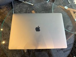Apple MacBook Pro "Core i7" 2.2 15" Touch/2018