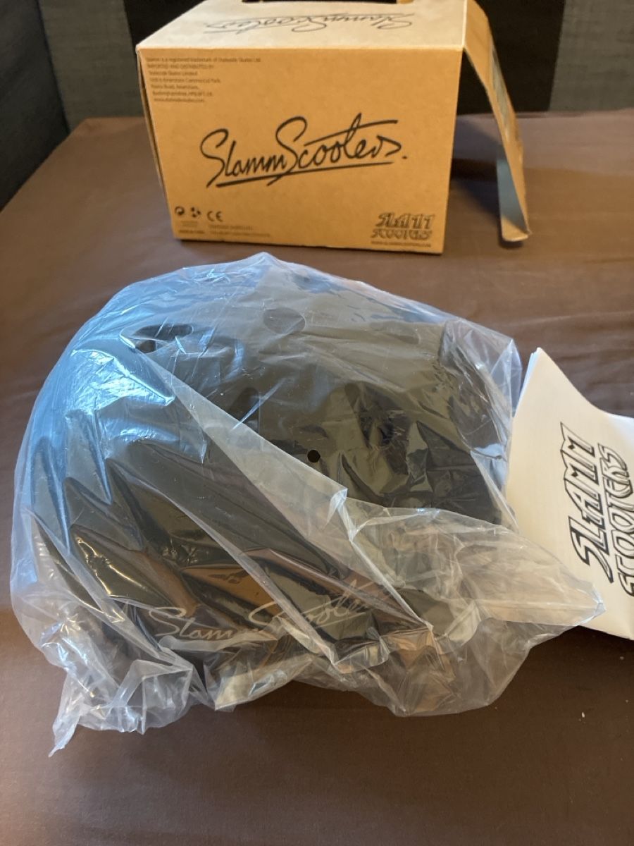 Caschi: Slamm Scooters Helmet – Nuovo e nell'imballaggio originale da Oberwil BL venduto da rev_sb8d 1