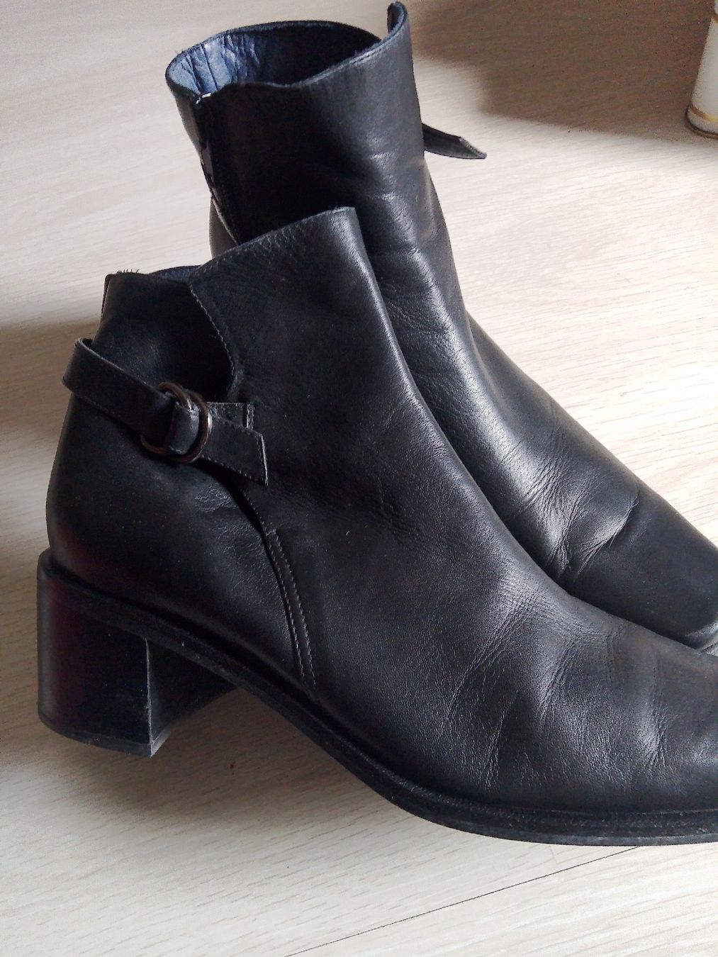 Scarpe da donna: Lederstiefel  – Usato da Sirnach venduto da Marketeria 1