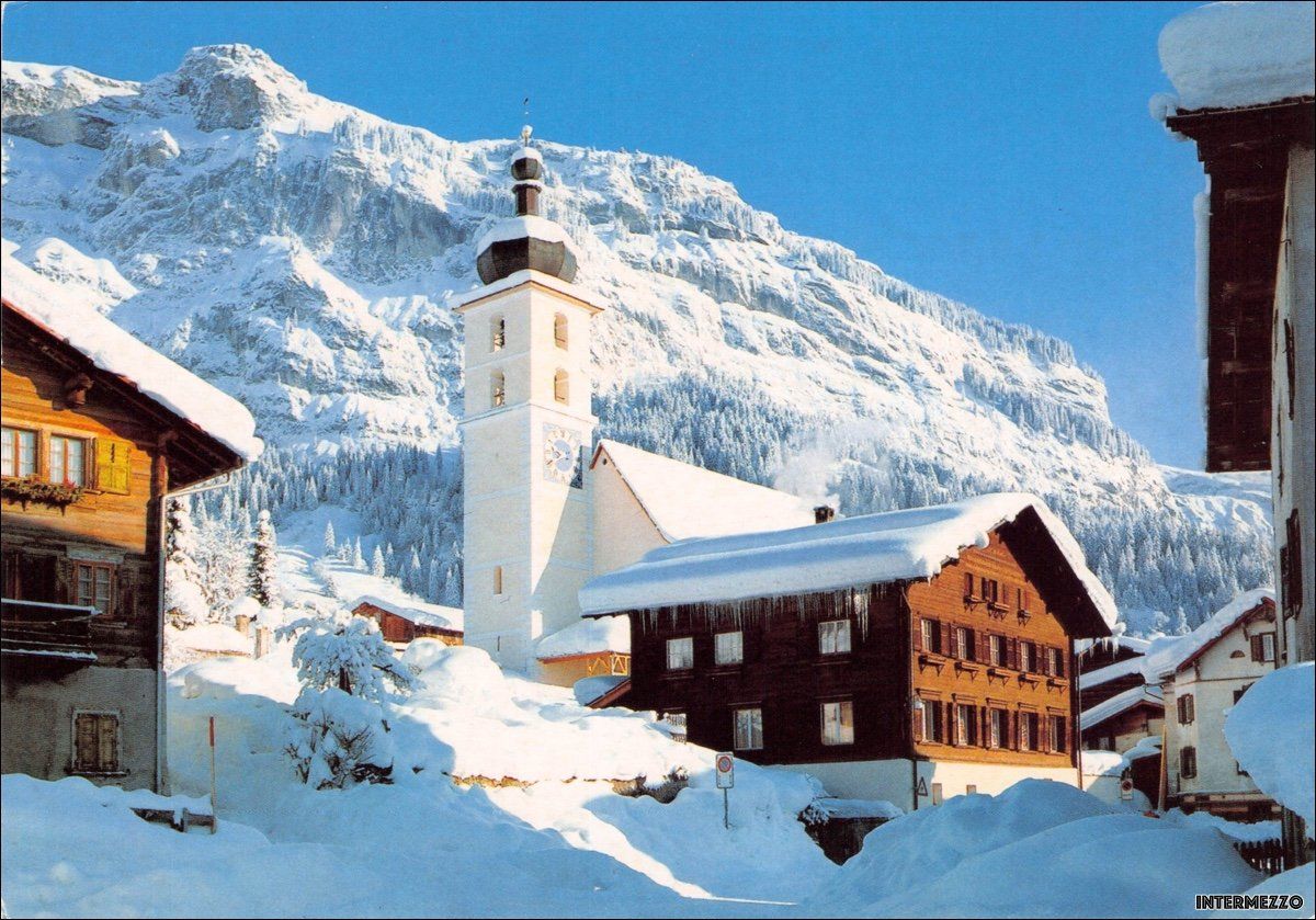 Cartoline postali: Flims GR // 1988 Dorf Kirche verschneit // Winter – Usato da Basel venduto da intermezzo12