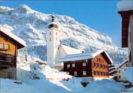 Flims GR // 1988 Dorf Kirche verschneit // Winter