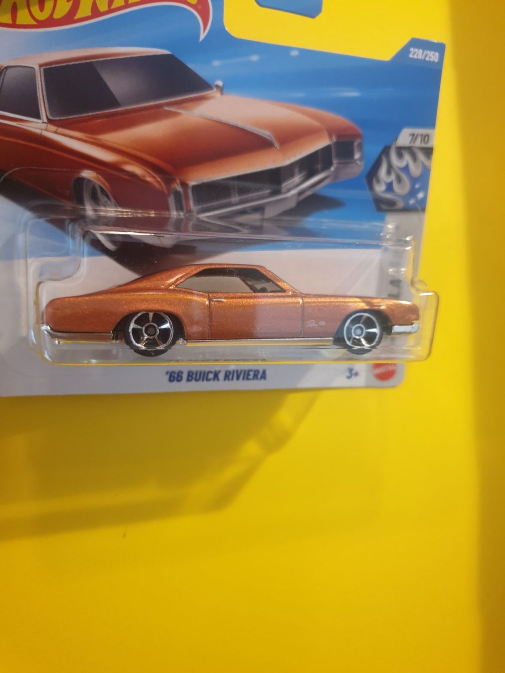 Hot Wheels Modellini d'auto: Hot Wheels '66 BUICK RIVIERA – Nuovo e nell'imballaggio originale da Oftringen venduto da Rotor 3