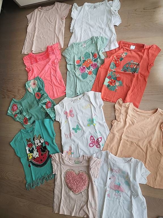 Lotti & Set di vestiti: Kleiderpaket Sommer Mädchen Gr 110-116 – Usato da Ostermundigen venduto da lid_sg9q 2