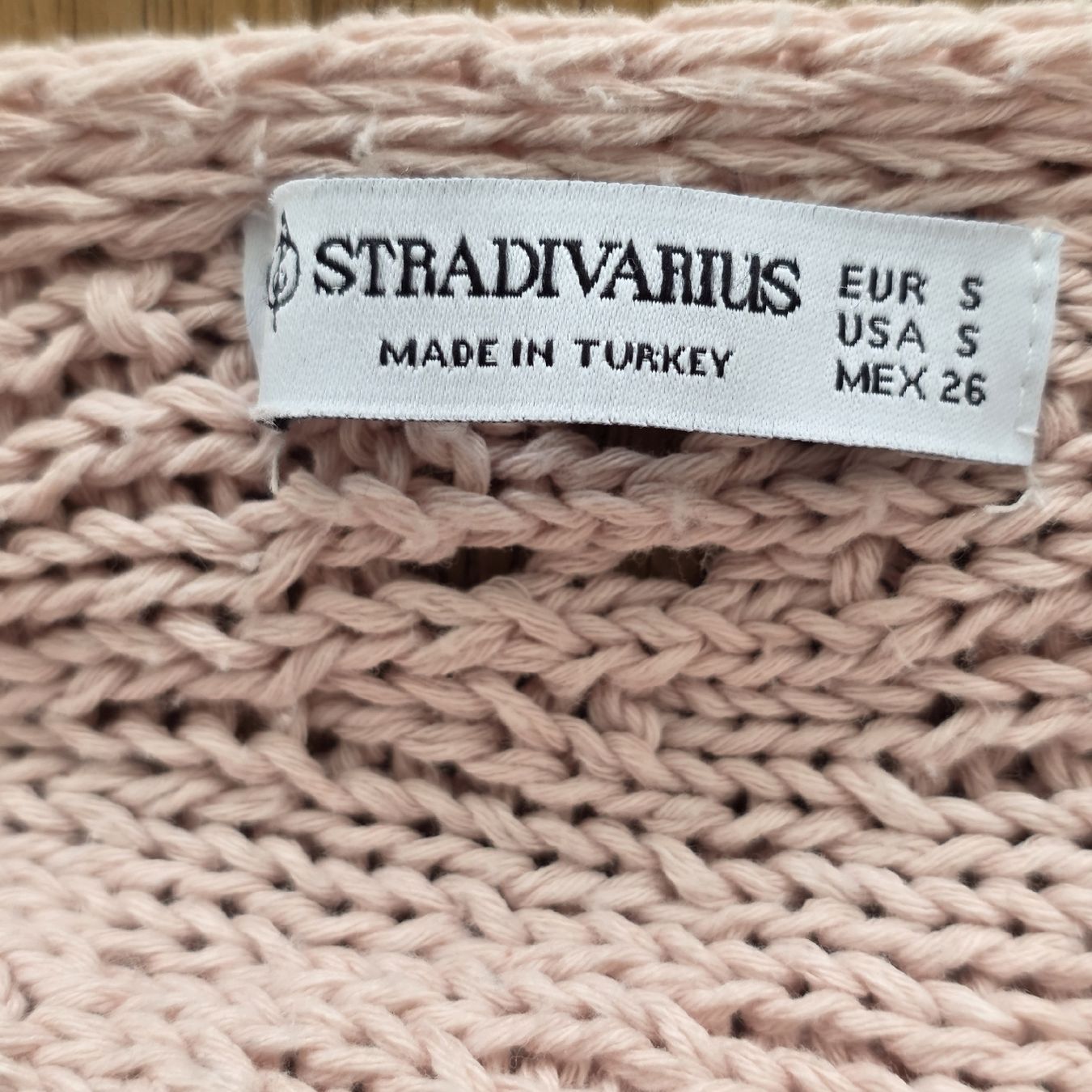 Stradivarius Maglioni & Felpe: Stradivarius Pullover Rosa  Häkeloptik leicht transparent  – Usato da Rheinsulz venduto da Gilea 4