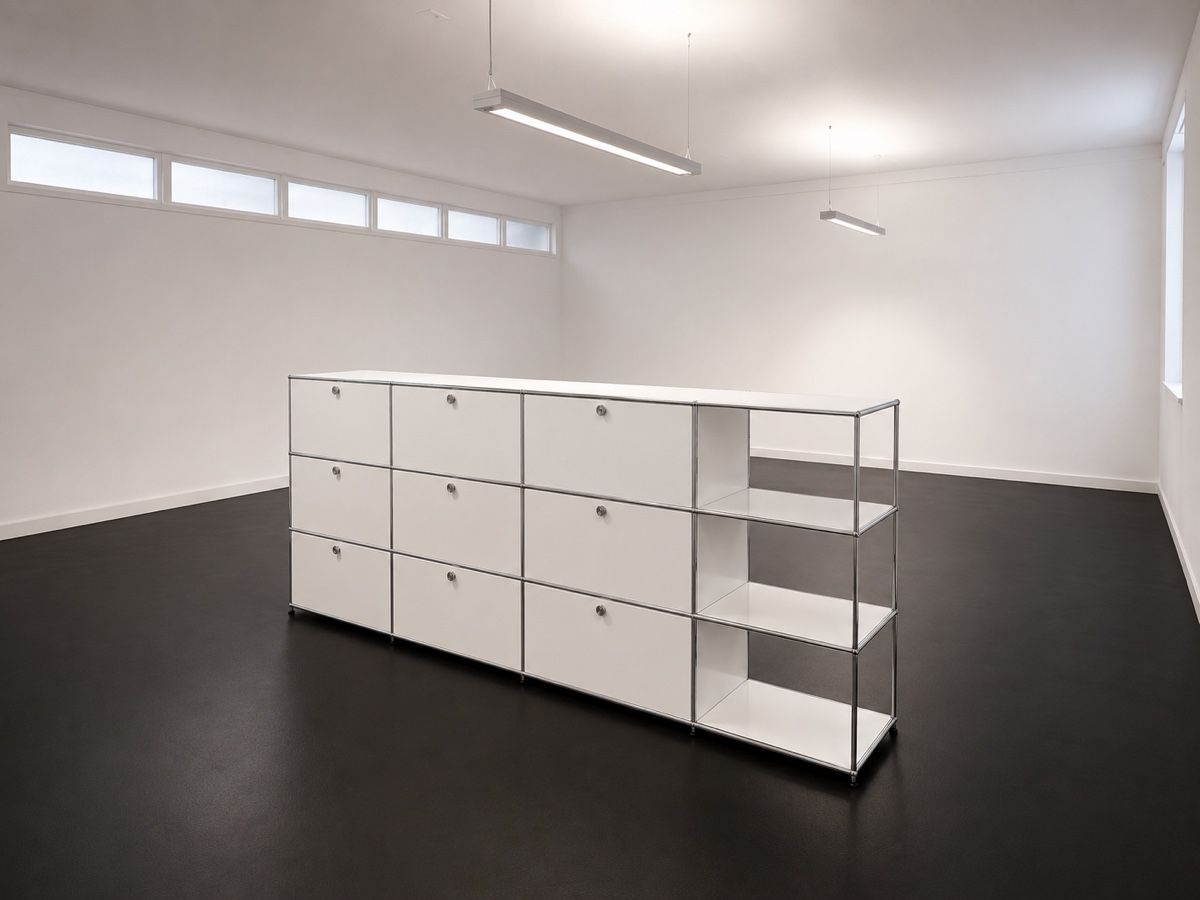 USM Étagères: USM Haller Sideboard – D'occasion à Altendorf par SilverDesignStudio