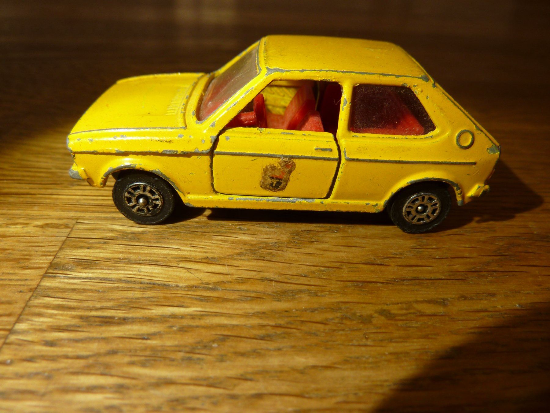 Corgi Toys Modellautos: Schweizer PTT VW Golf CORGI Juniors England – Gebraucht aus Hochfelden von swissice 1