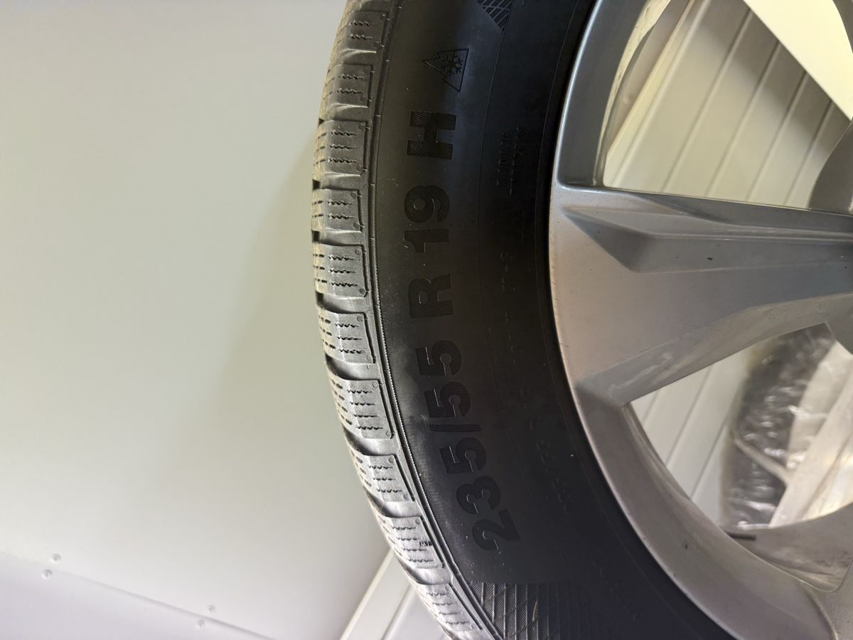 Pneumatici & Ruote complete: 2017-2024 Audi Q5 Original Winterräder  – Usato da Root venduto da Kevin_Leandro 2