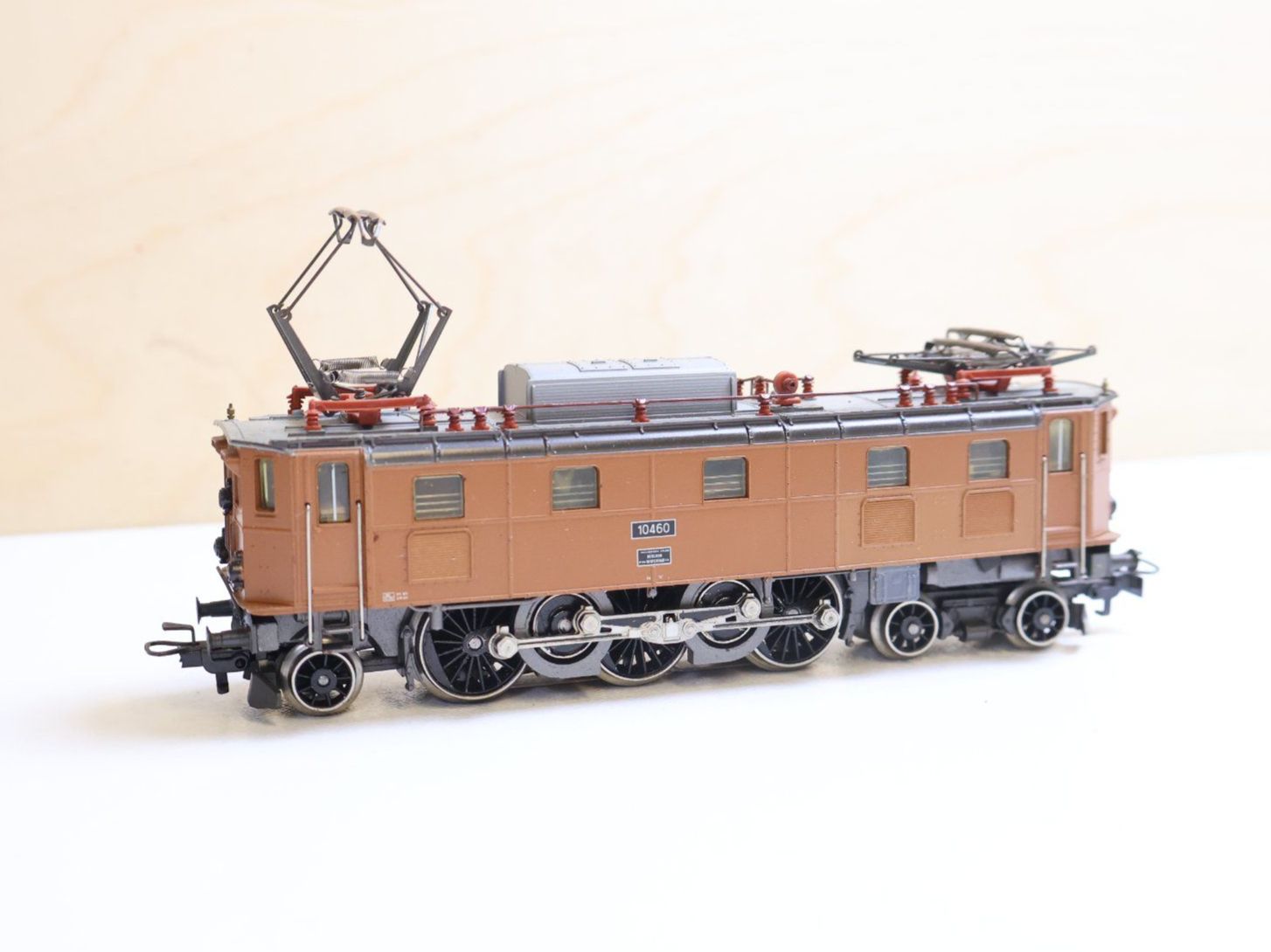 Märklin Modellini di ferrovie: Märklin SBB E-Lok Ae 3/6 - 3151 - H0 – Difettoso da Winterthur venduto da Monstera