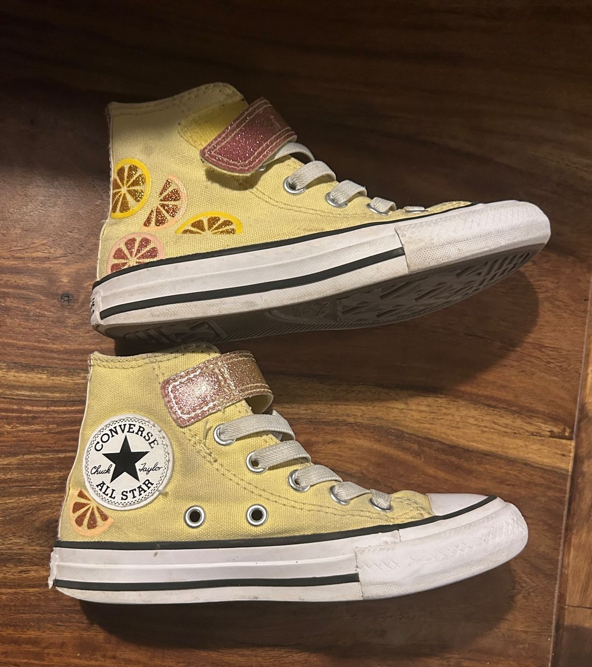 Converse Chaussures garçon: Converse Chuck Taylor Kinder Grösse 27 – D'occasion à Bern par cip_v9xh