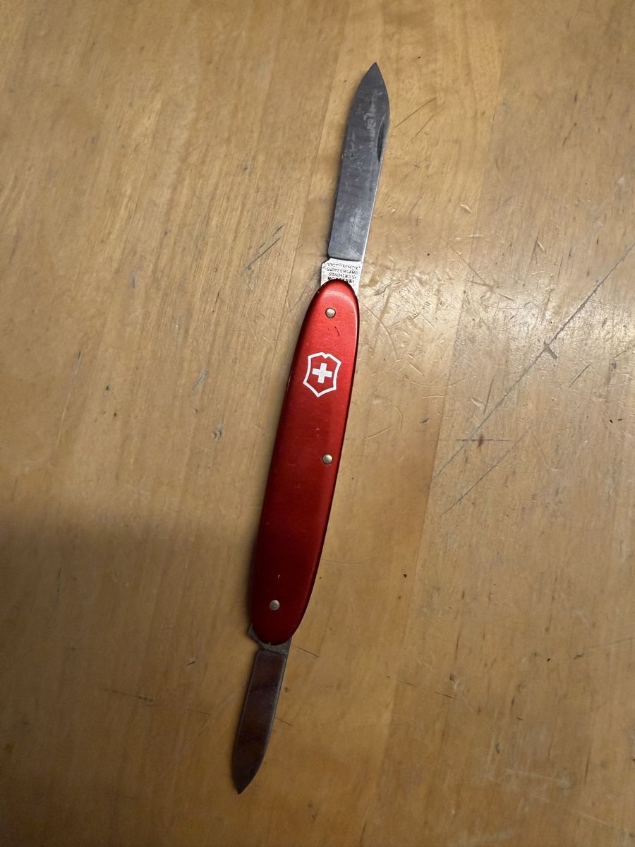 Coltelli tascabile: Victorinox – Usato da Kerns venduto da durrli 3