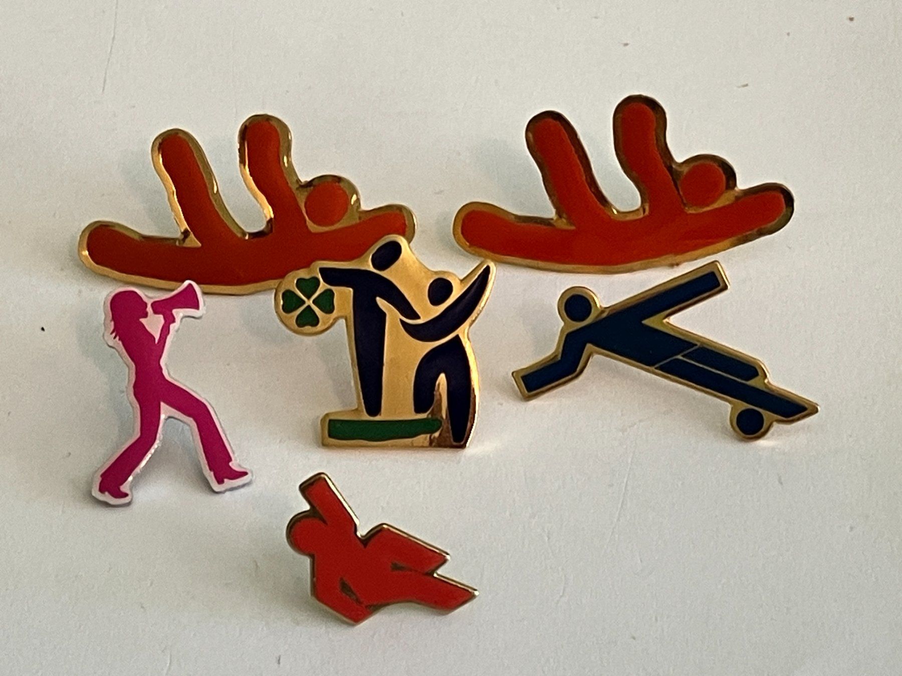 Placchette & Badge: 6 Pin Strichfiguren – Usato da Basel venduto da djwwpp