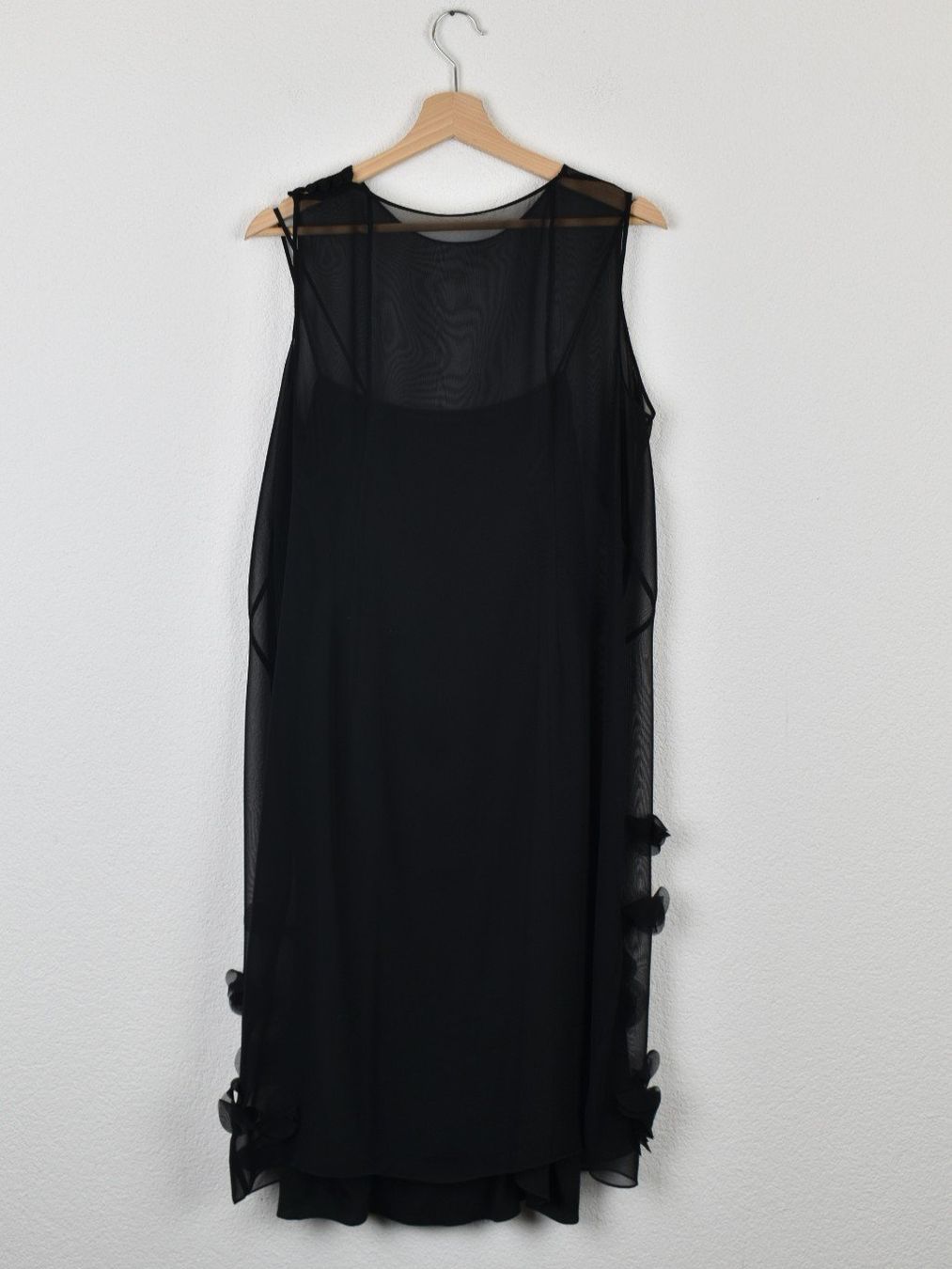 Akris Vestiti: Akris Kleid, Gr.42, schwarz mit Stoffblüten – Usato da Nürensdorf venduto da 2ND_STORY 2