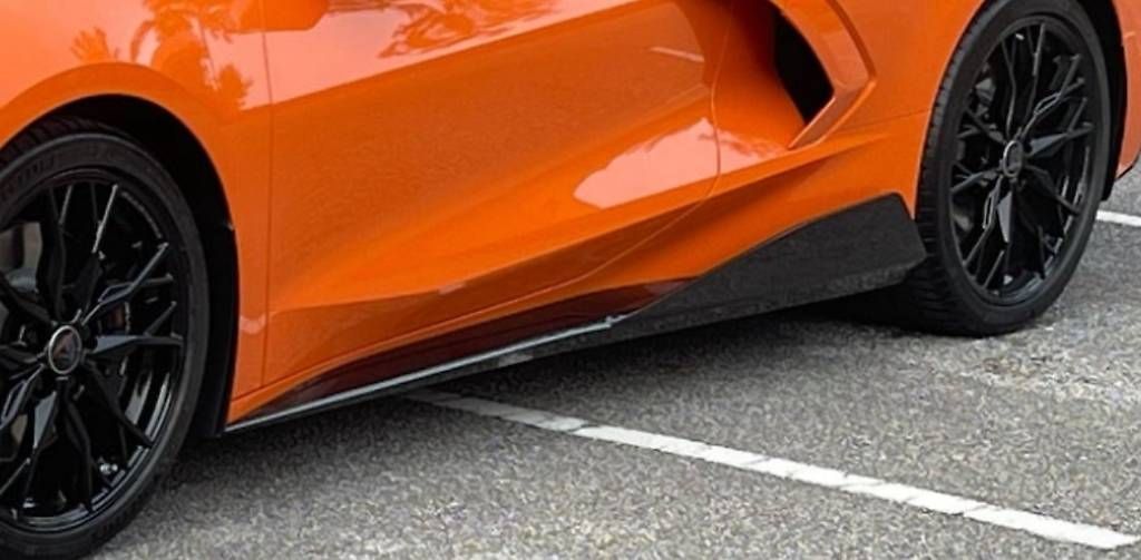 Tutti pezzi di ricambio auto: Corvette C8 Seitenschwelle 5VM  – Usato da Schüpfen venduto da Beatl5 1