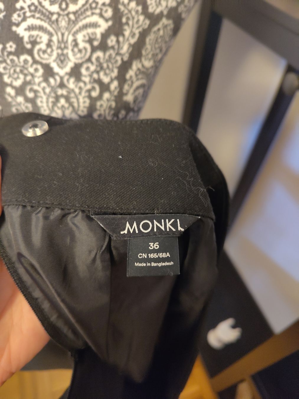 Monki Gonne: MONKI - Minirock, Gr. 36 – Nuovo (secondo la descrizione) da Zollikofen venduto da AliaRuna 2