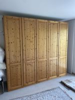 Schrank  Massivholz 5türig mit Spiegel guter Zustand